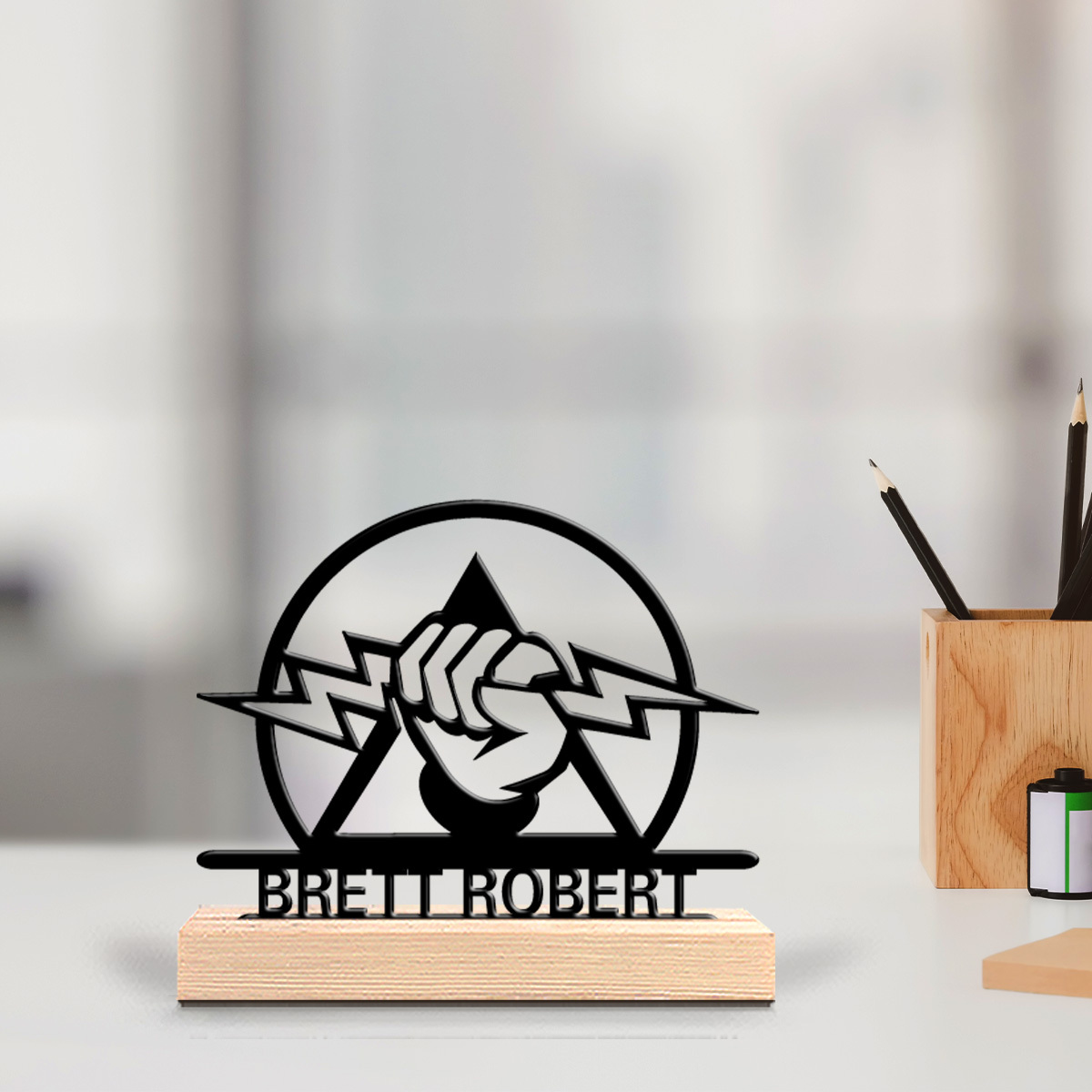Custom Engraved Electrical Eng - مراجعة Office Tech Desk وسعره